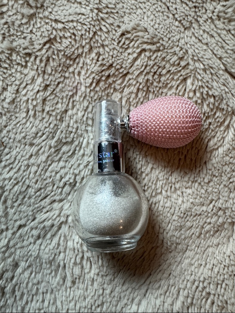 Pearlescent Silver Highlighter Spray with Pink Atomizer
